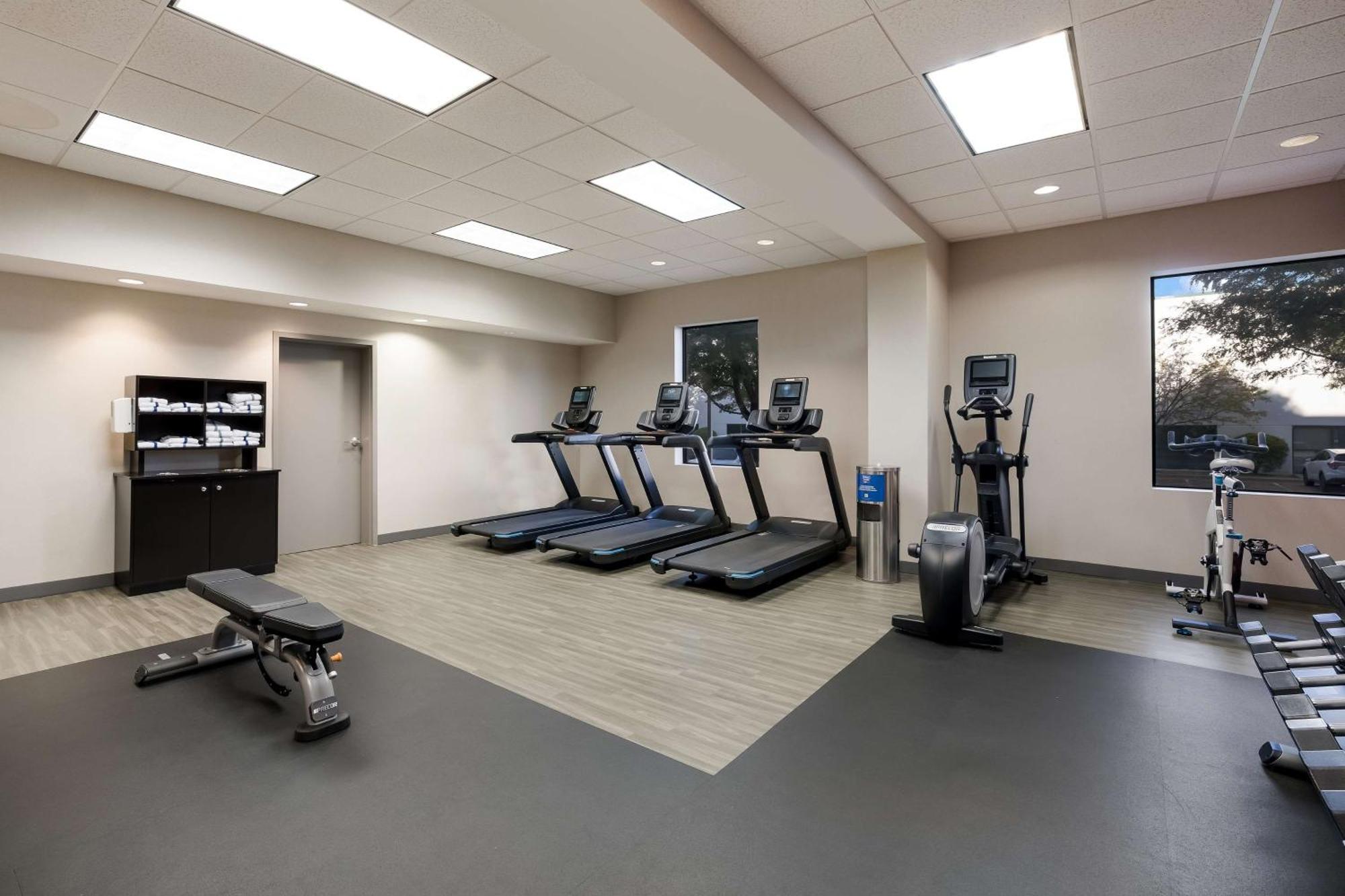Hampton Inn Mchenry מראה חיצוני תמונה
