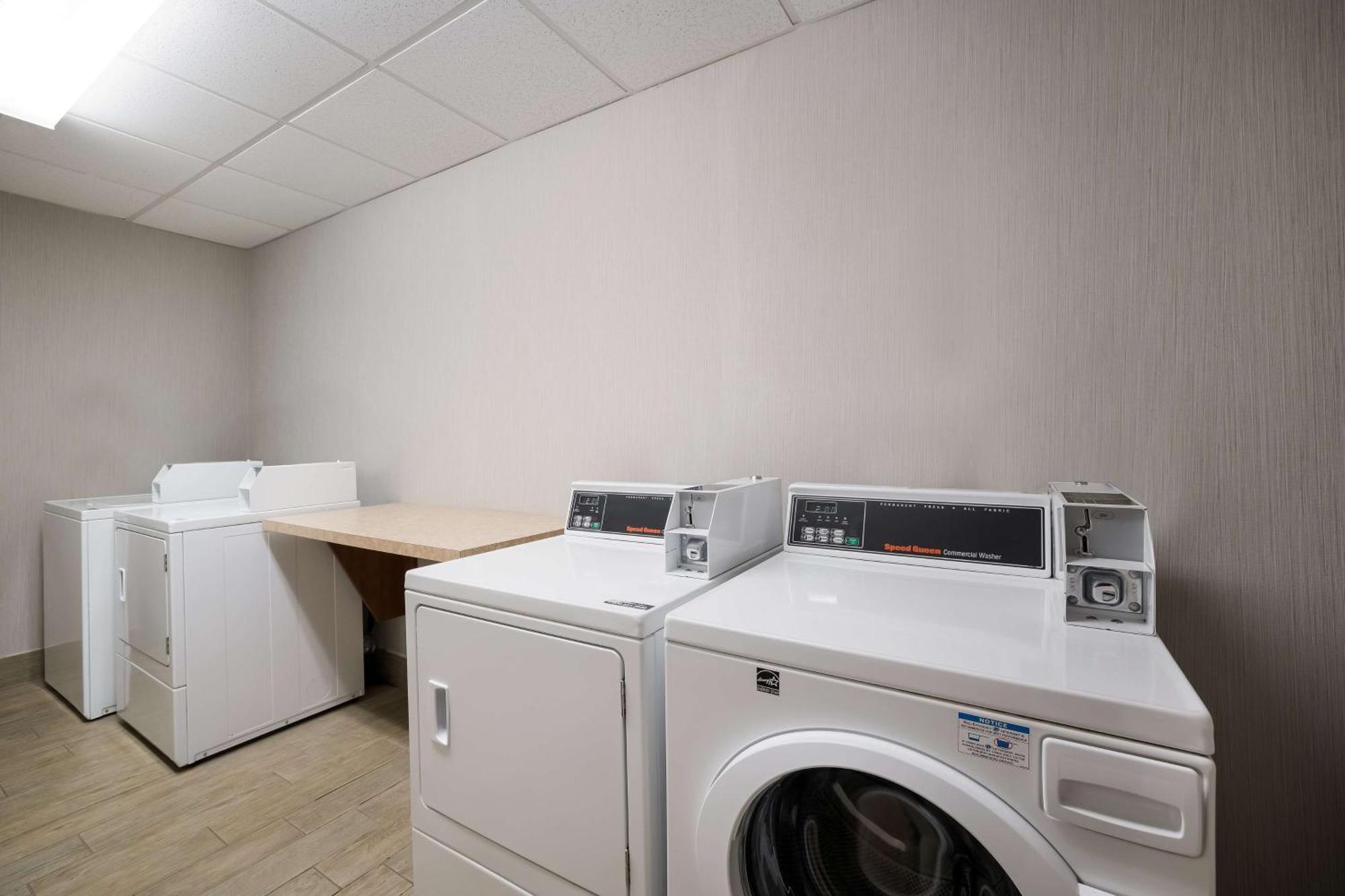 Hampton Inn Mchenry מראה חיצוני תמונה