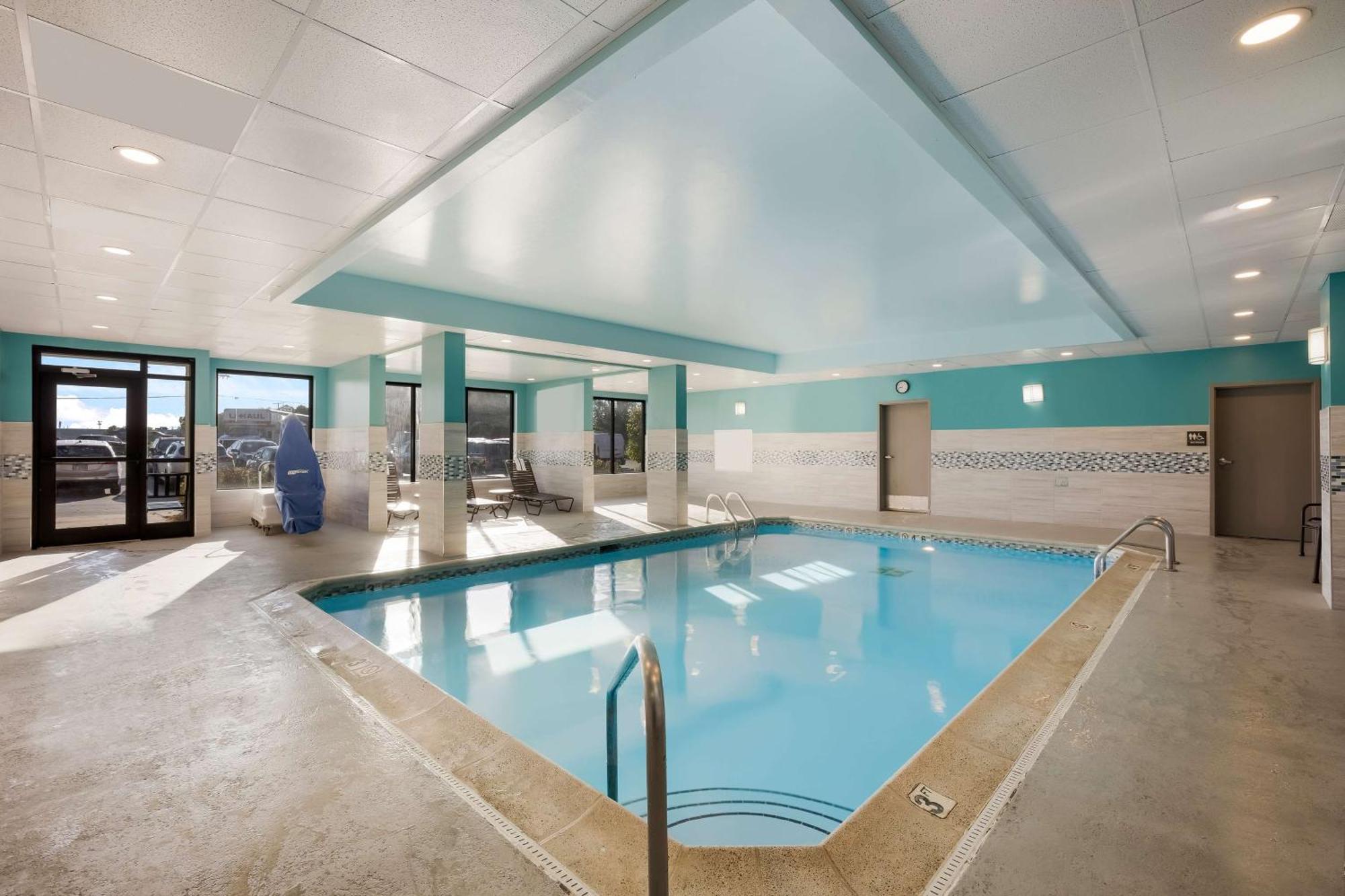 Hampton Inn Mchenry מראה חיצוני תמונה